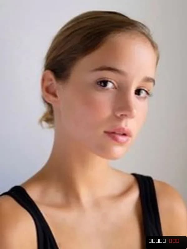 Alba Baptista