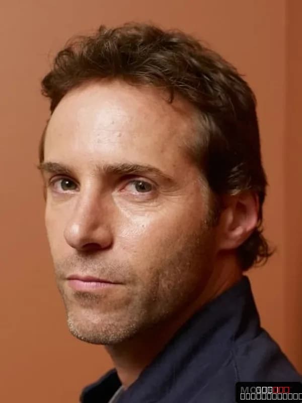 Alessandro Nivola