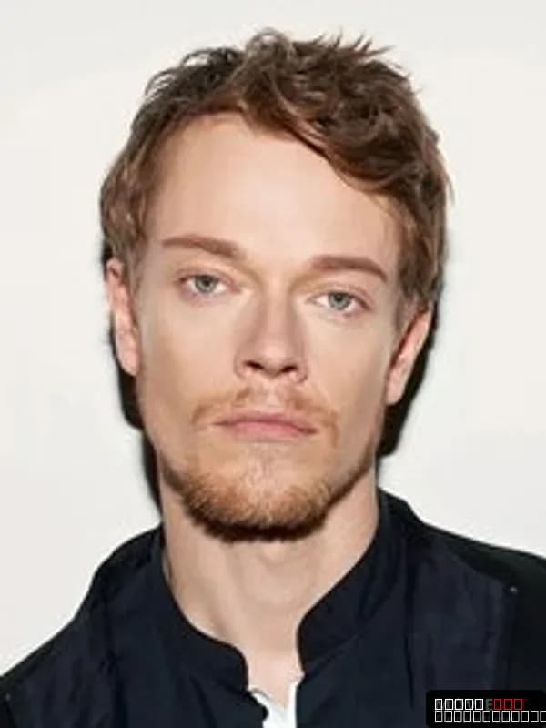 Alfie Allen