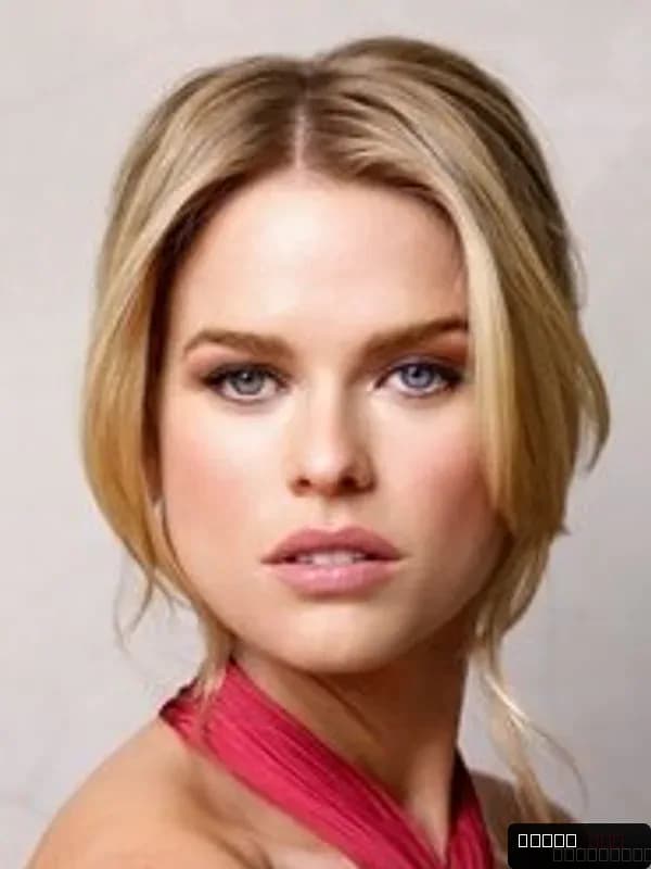Alice Eve