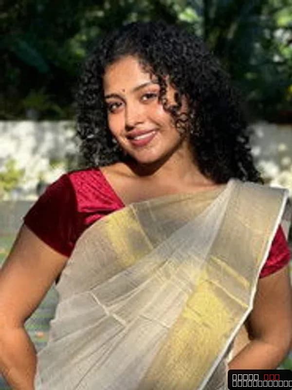 Carmen S Mathew