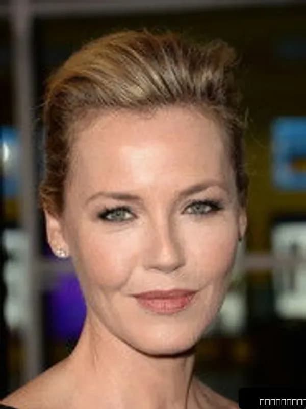 Connie Nielsen