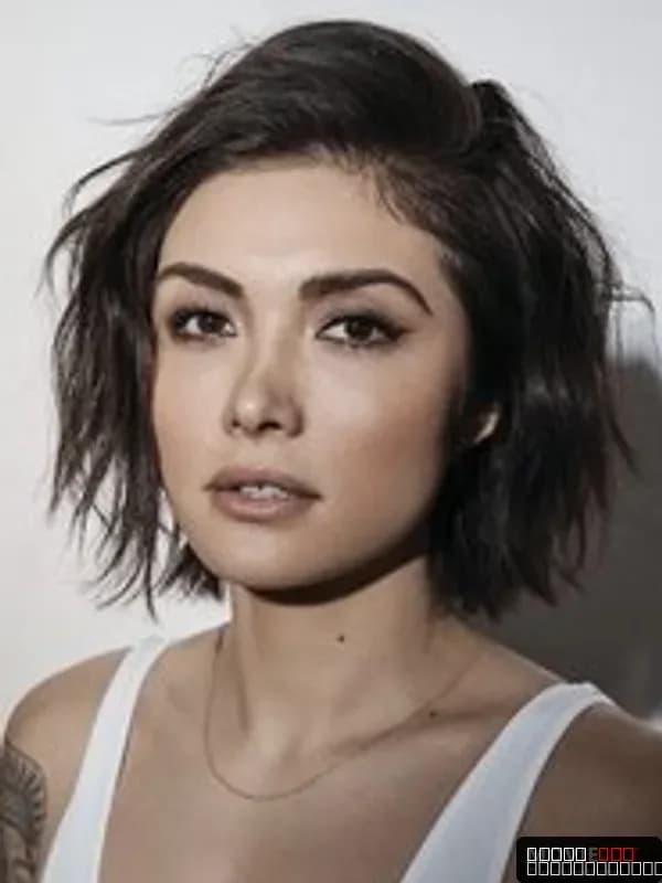 Daniella Pineda