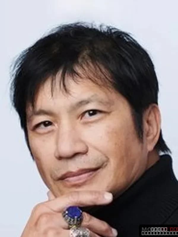 Dustin Nguyễn
