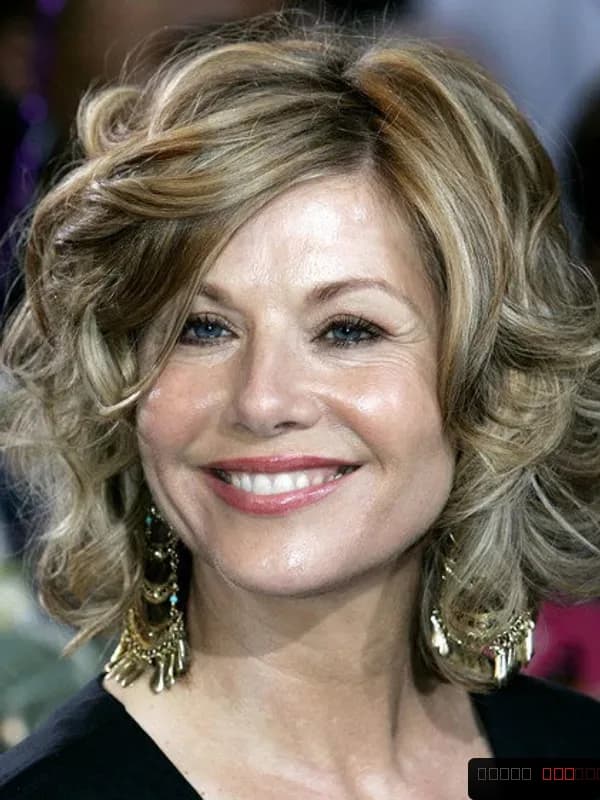 Glynis Barber