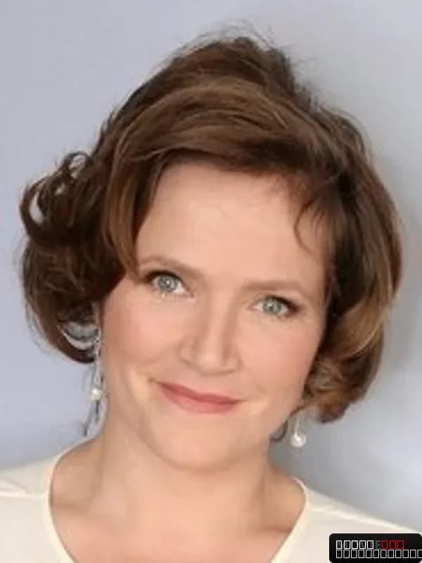 Jessica Hynes