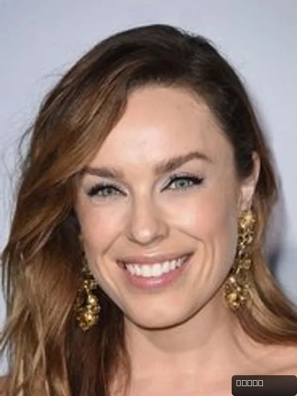 Jessica McNamee