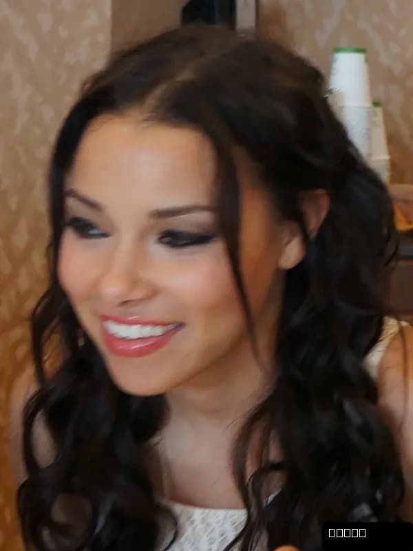 Jessica Parker Kennedy