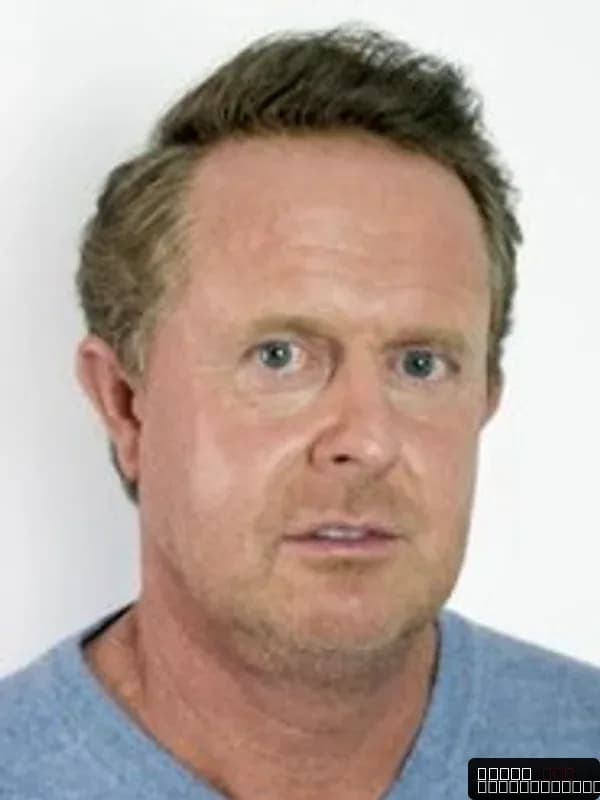 Jobie James