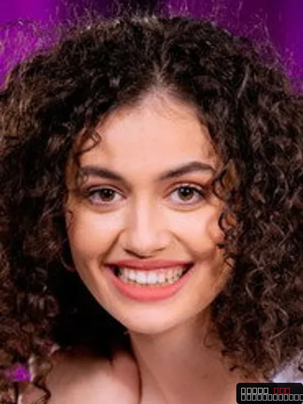 Julia Novohradsky