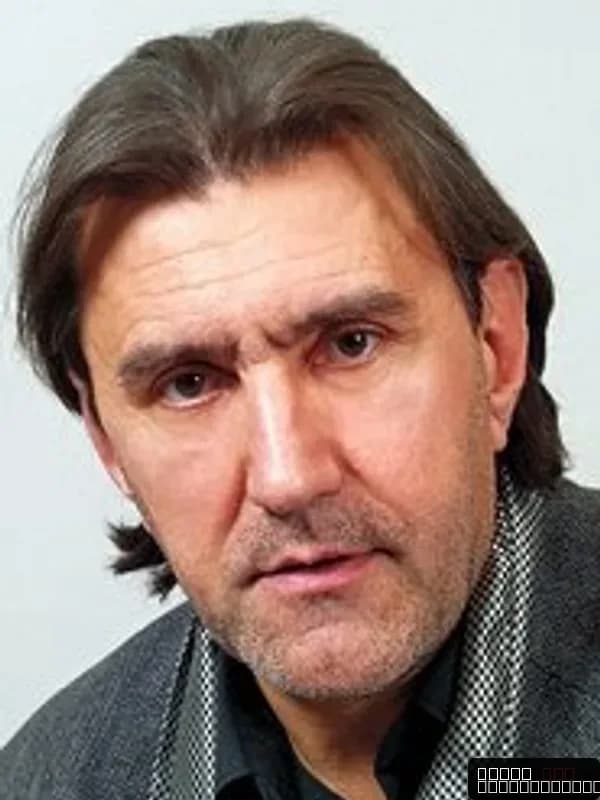 Károly Eperjes