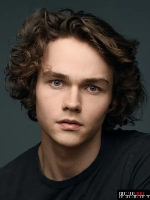 Levi Miller