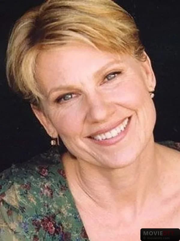 Lindsay Crouse