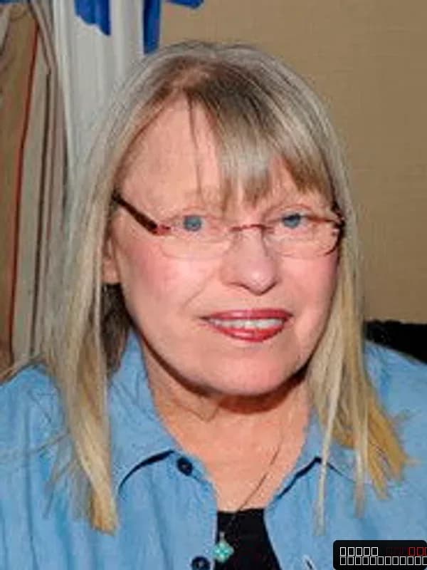 Louise Lasser