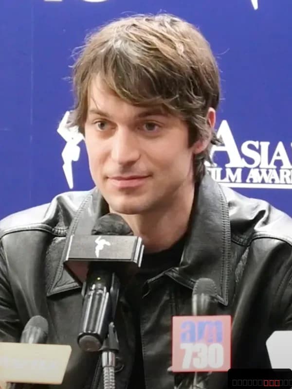 Lucas Bravo