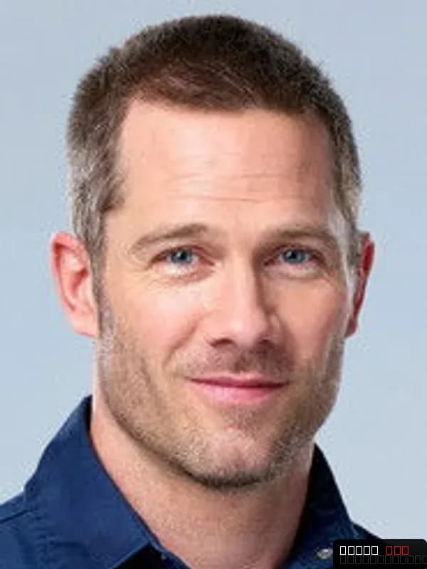 Luke Macfarlane
