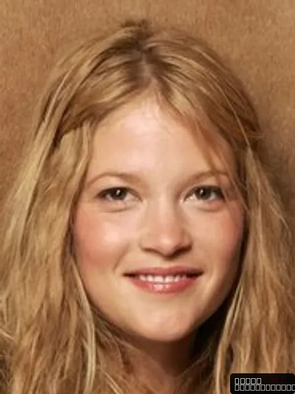 Nicki Aycox