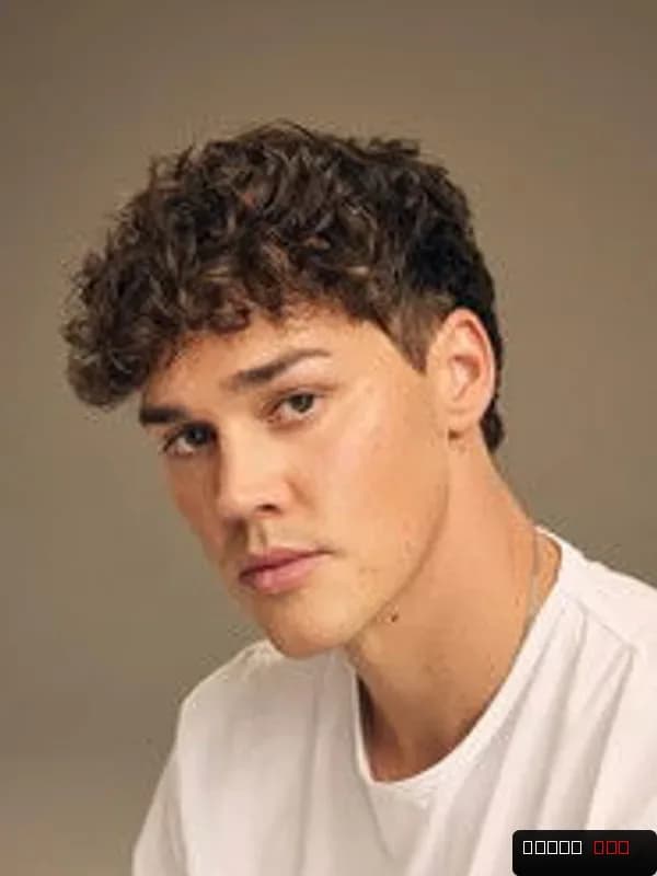 Noah Beck