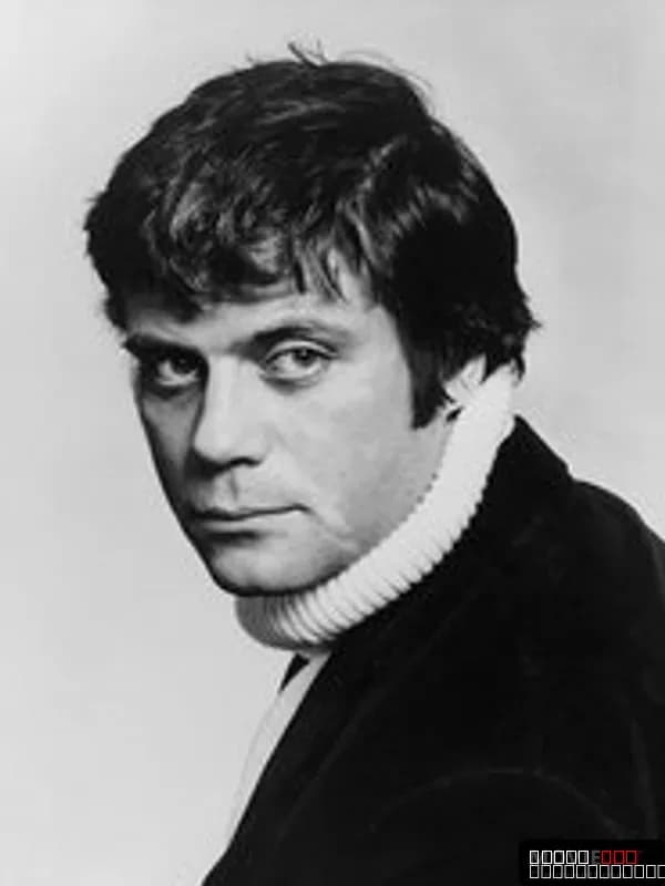 Oliver Reed