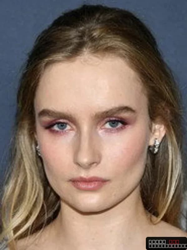 Olivia DeJonge