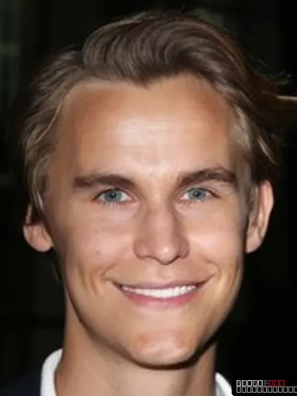 Rhys Wakefield