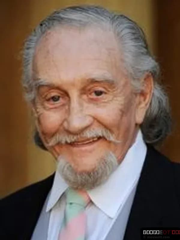 Roy Dotrice