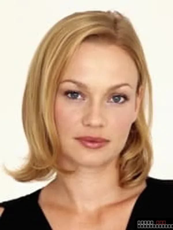 Samantha Mathis