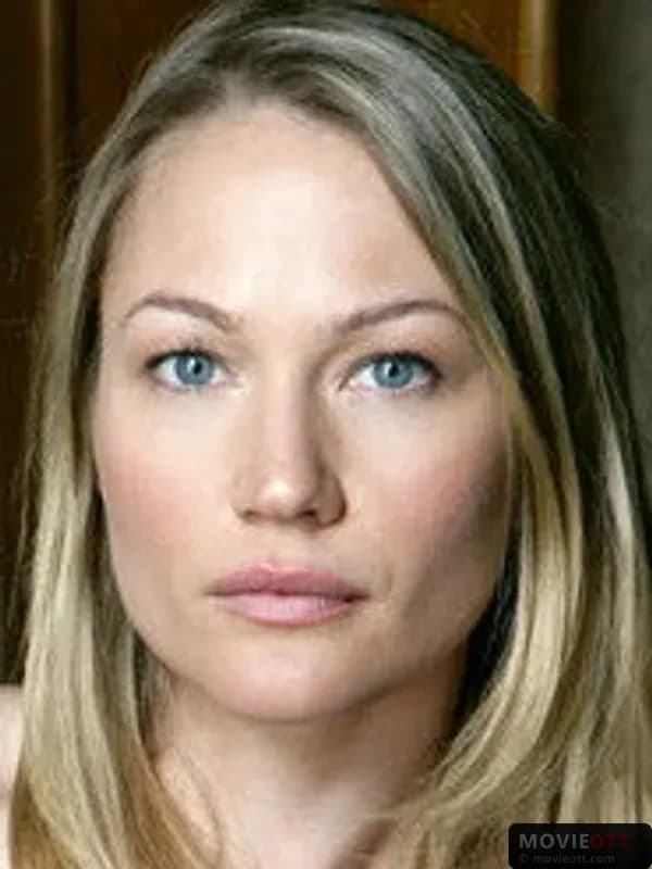 Sarah Wynter