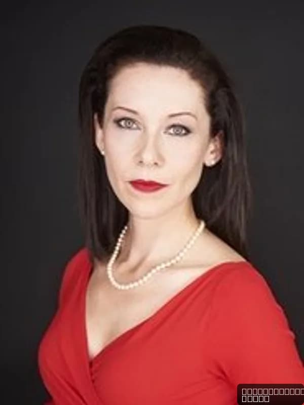 Shauna Macdonald