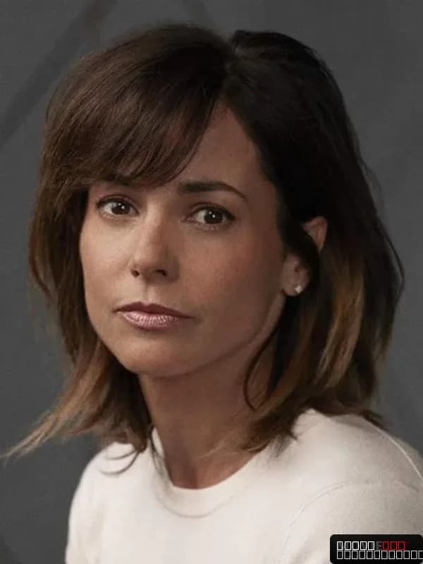 Stephanie Szostak
