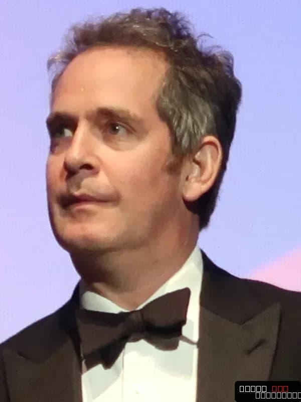 Tom Hollander