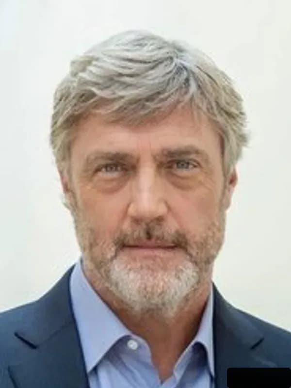 Vincent Regan