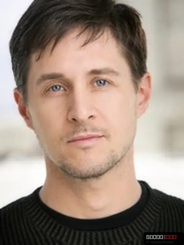 Yuri Lowenthal