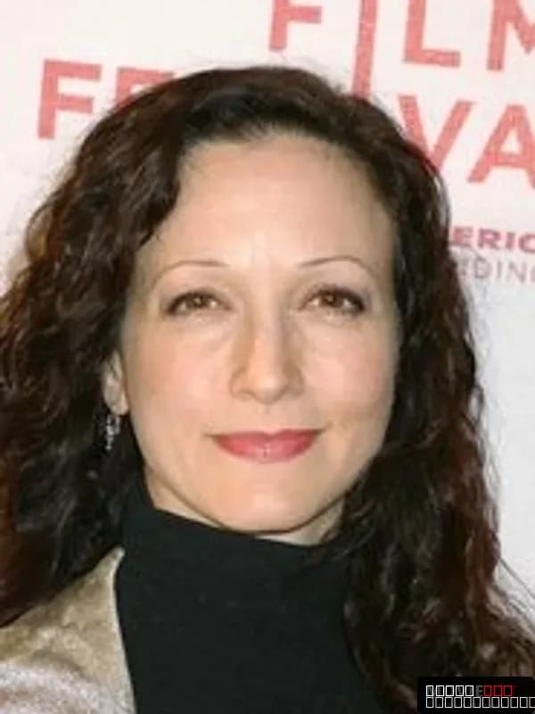 Bebe Neuwirth