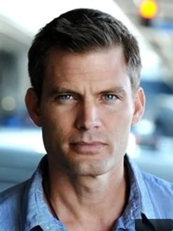 Casper Van Dien
