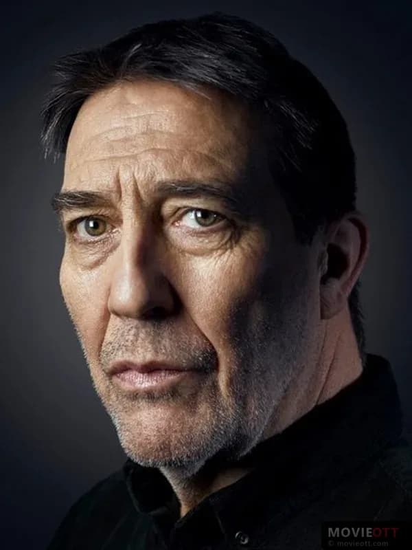 Ciarán Hinds