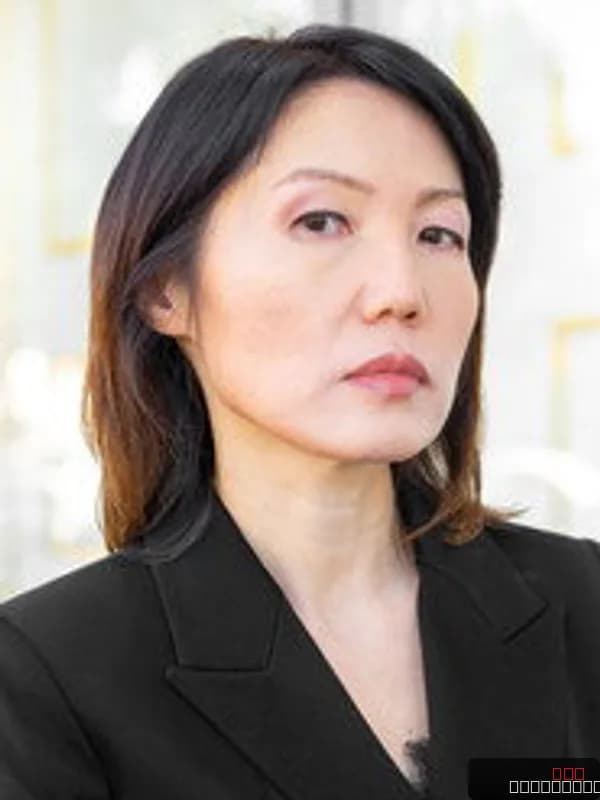 Crystal Lee