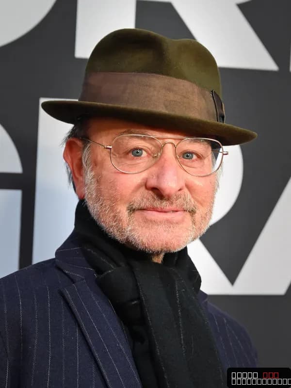 Fisher Stevens