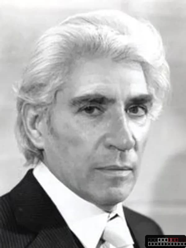 Frank Finlay