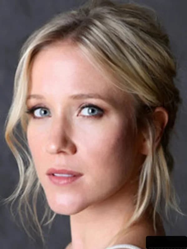 Jessy Schram