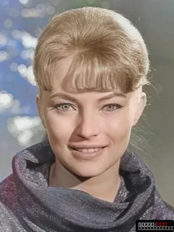 Karin Baal