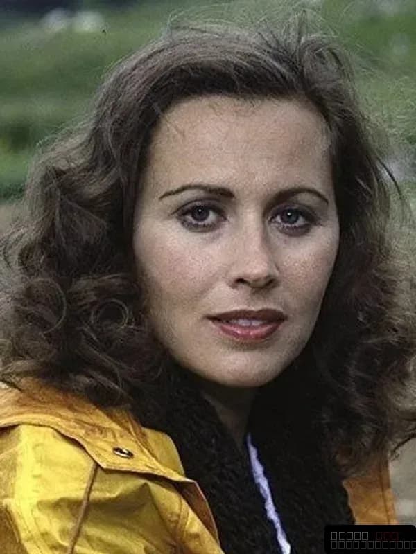 Kate Nelligan