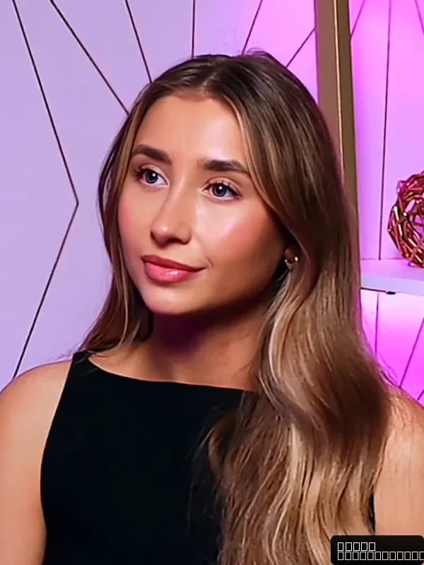 Lily Phillips