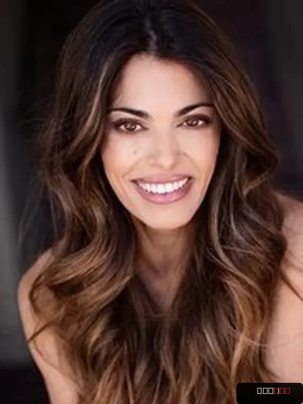Lindsay Hartley