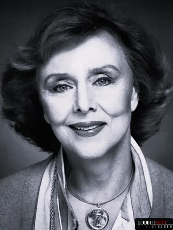 Louise Latham