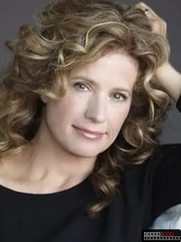 Nancy Travis