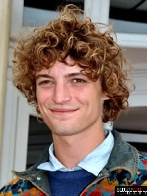 Niels Schneider