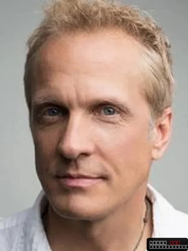 Patrick Fabian