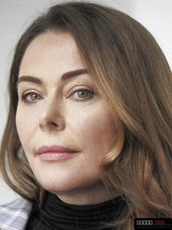 Polly Walker