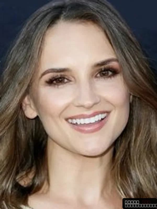Rachael Leigh Cook